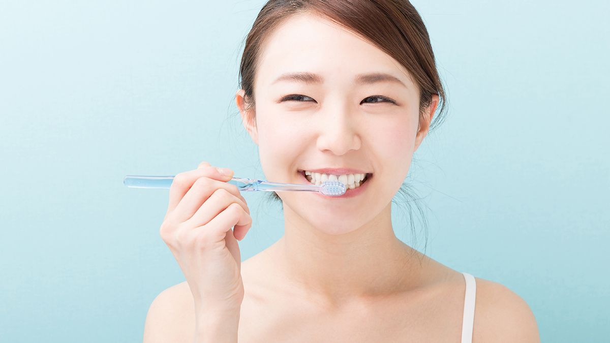 (3ページ目)「順番」「毛先の当て方」「動かし方」が重要に。歯磨き指導のプロが教える、隅まで汚れを取り、磨き残しをなくす《歯の磨き方 ...