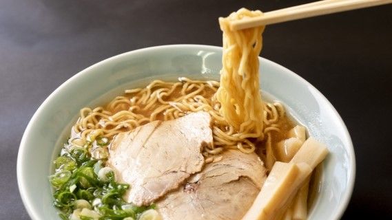 なぜ年をとるほどカレーやうどん、ラーメンを選んでしまうのか…医師と