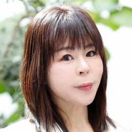 高殿円