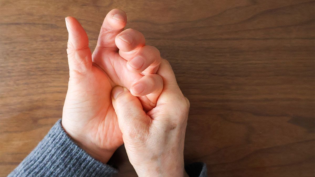 かんたん4ステップで、全身のむくみ、だるさを解消！7秒押すだけの