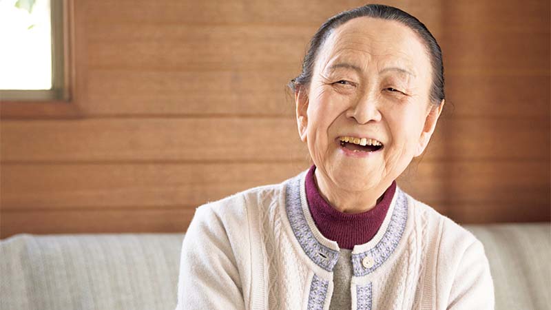 95歳の歌人・馬場あき子 近所に住む弟子と一緒にお昼を食べ、夜は1人で晩酌も「80代になるまで、自分が老いているなんて思わなかった」  近況短信『幾春かけて老いゆかん歌人馬場あき子の日々』｜教養｜婦人公論.jp