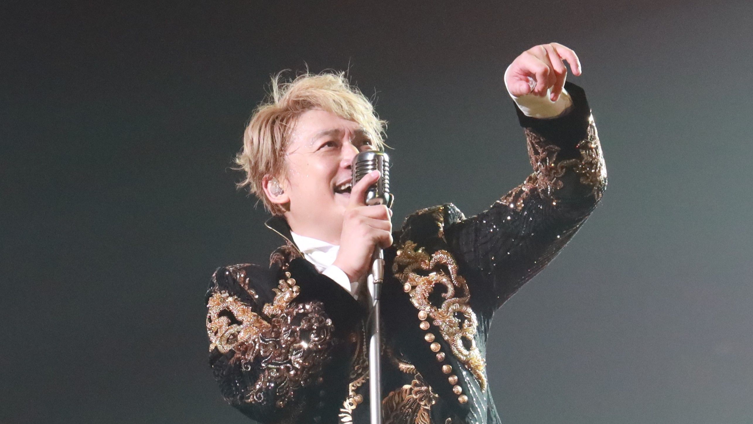 香取慎吾LIVE Blu-ray＆DVD『Black Rabbit』が数量限定で発売
