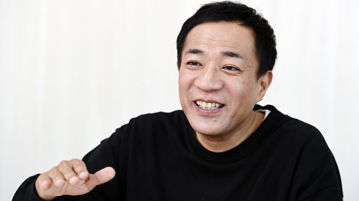 ナイツ・塙宣之 身勝手極まりない舅・静夫さんと7年一緒に暮らし、うまくいっている秘訣。「最初の2年はイライラすることも。人格者・姑のやす子さんと話せば共感できる」【2023年BEST】  エッセイ『静夫さんと僕』に込めた思い｜芸能｜婦人公論.jp