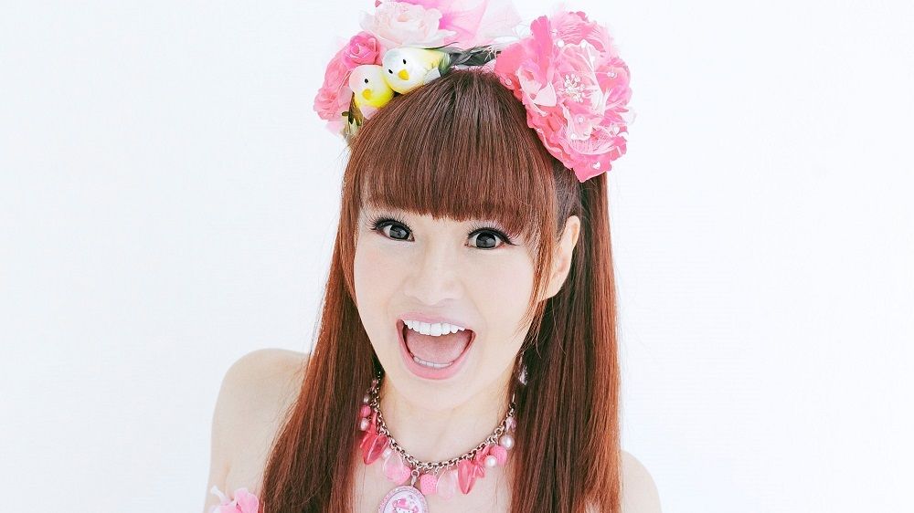 さゆり52歳「美の秘訣はホットタオル！ ネタも美容も結婚25年目かつみ