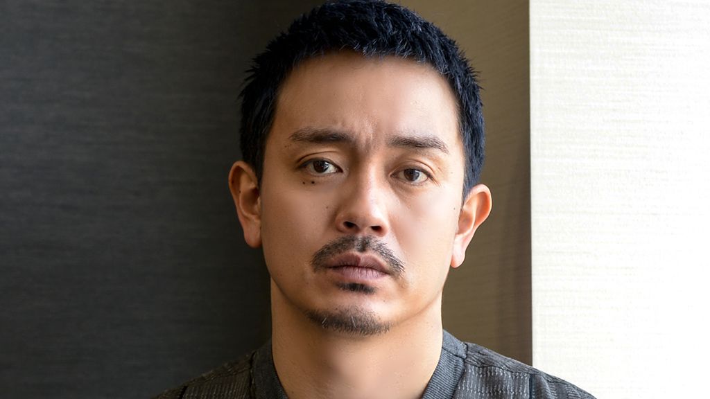 劇団exile 青柳翔 歌を諦め芝居の道へ 僕がこまつ座で太宰治を演じるなんて 芸能 婦人公論 Jp